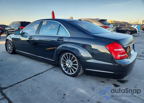 2013 Mercedes-Benz S 550 4Matic z USA, uszkodzony, nr VIN WDDNG9EB7DA501909